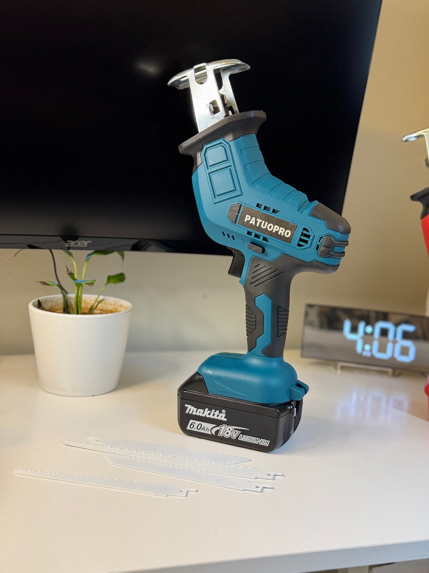 Cordless Reciprocating Saw (Makita, Dewalt & Milwaukee Battery Compatible)