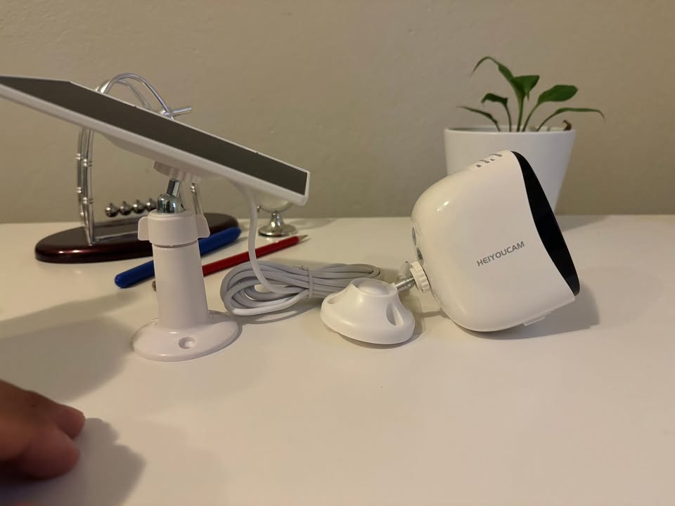 Smart Battery Camera - Long-lasting & Easy to Use!