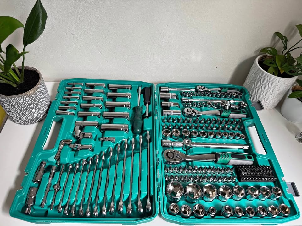 216 pieces of Socket set Good quality chromium vanadium make