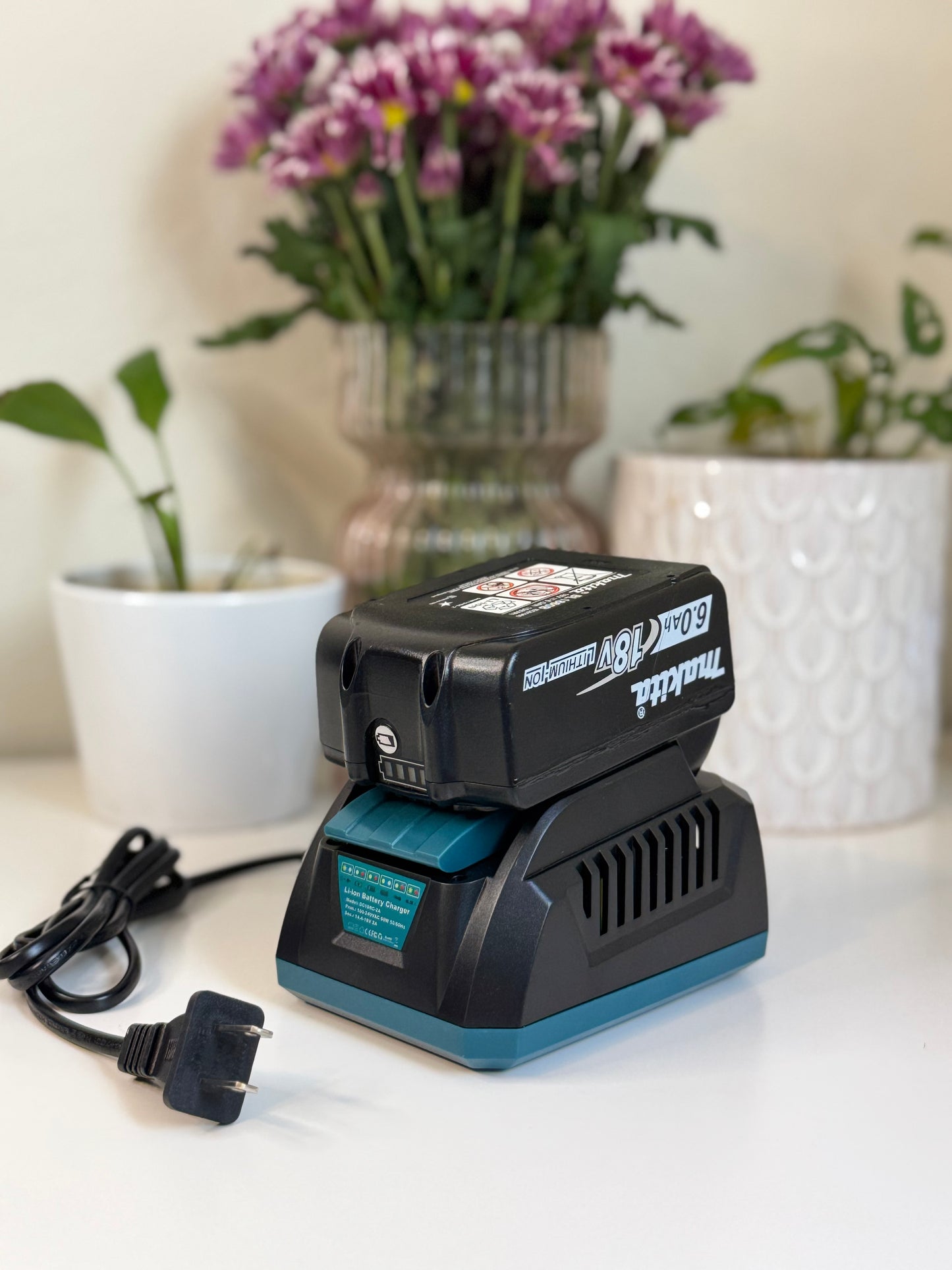 Mini Makita Compatible Charger