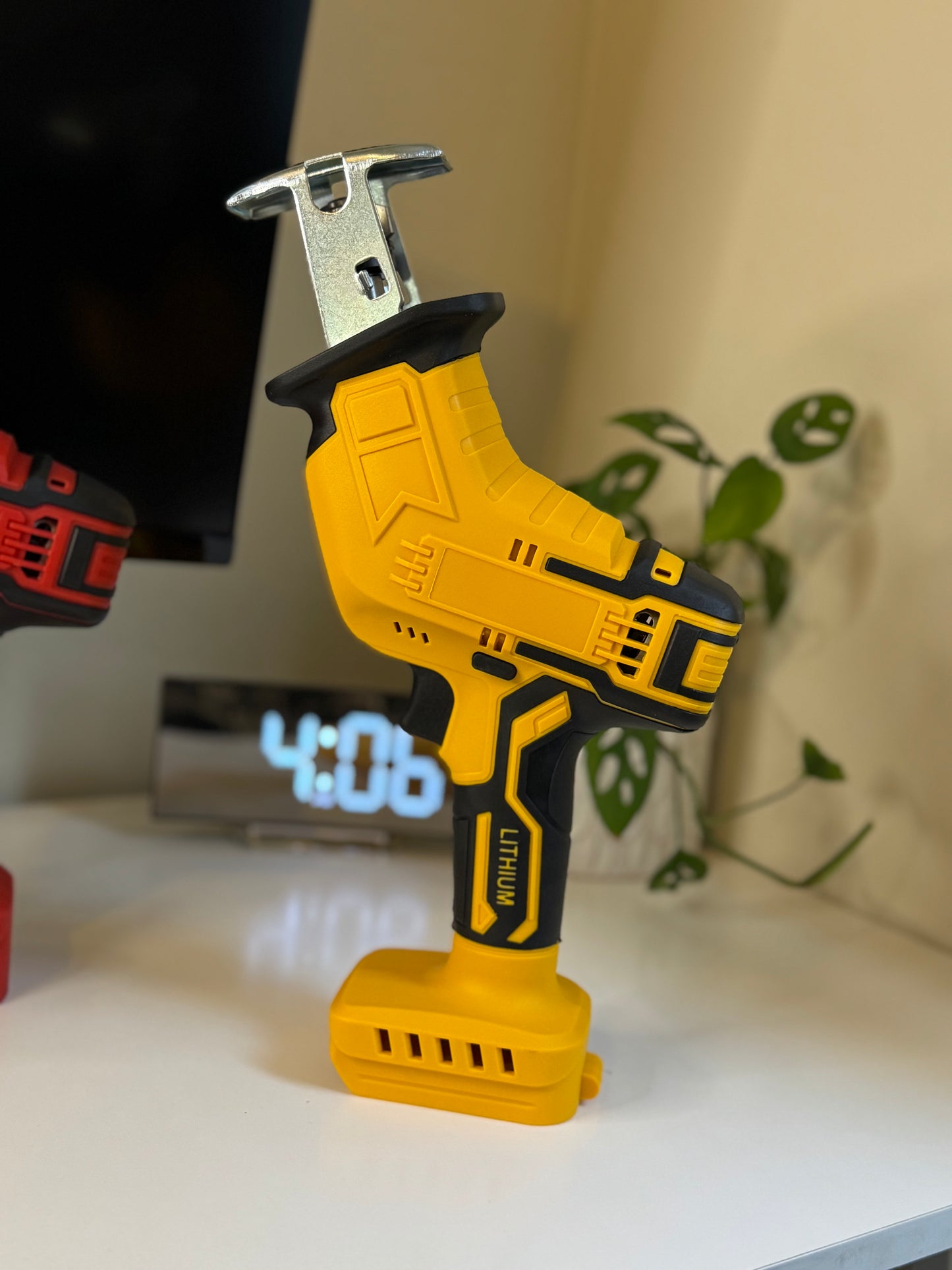 Cordless Reciprocating Saw (Makita, Dewalt & Milwaukee Battery Compatible)