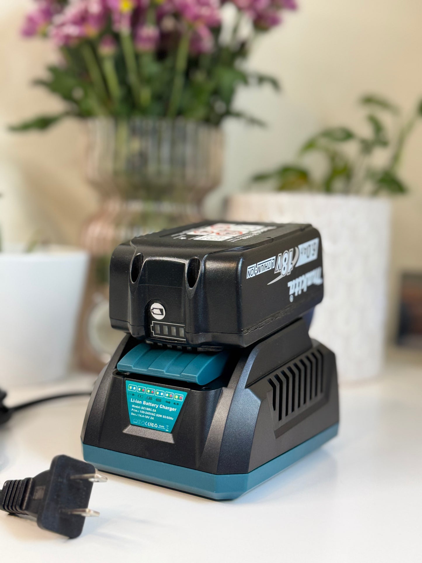 Mini Makita Compatible Charger